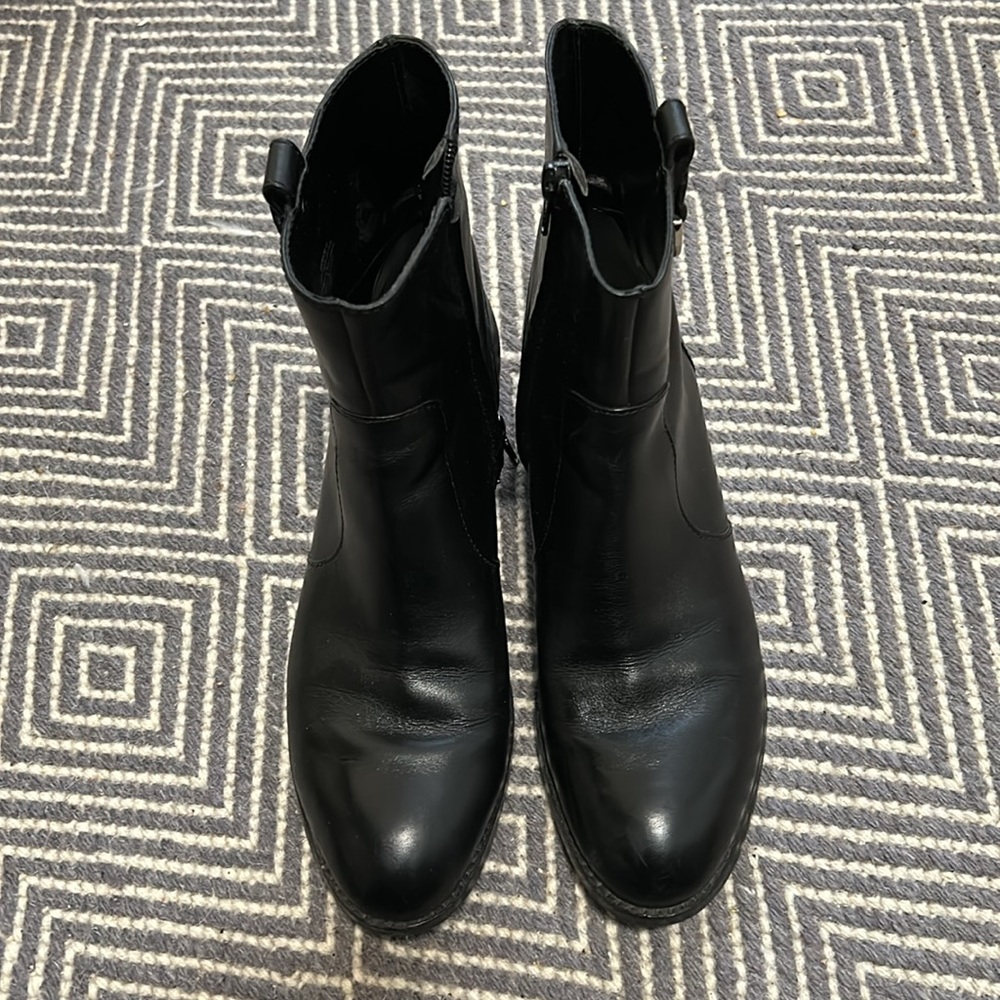 Lauren Ralph Lauren black ankle boots size 9M